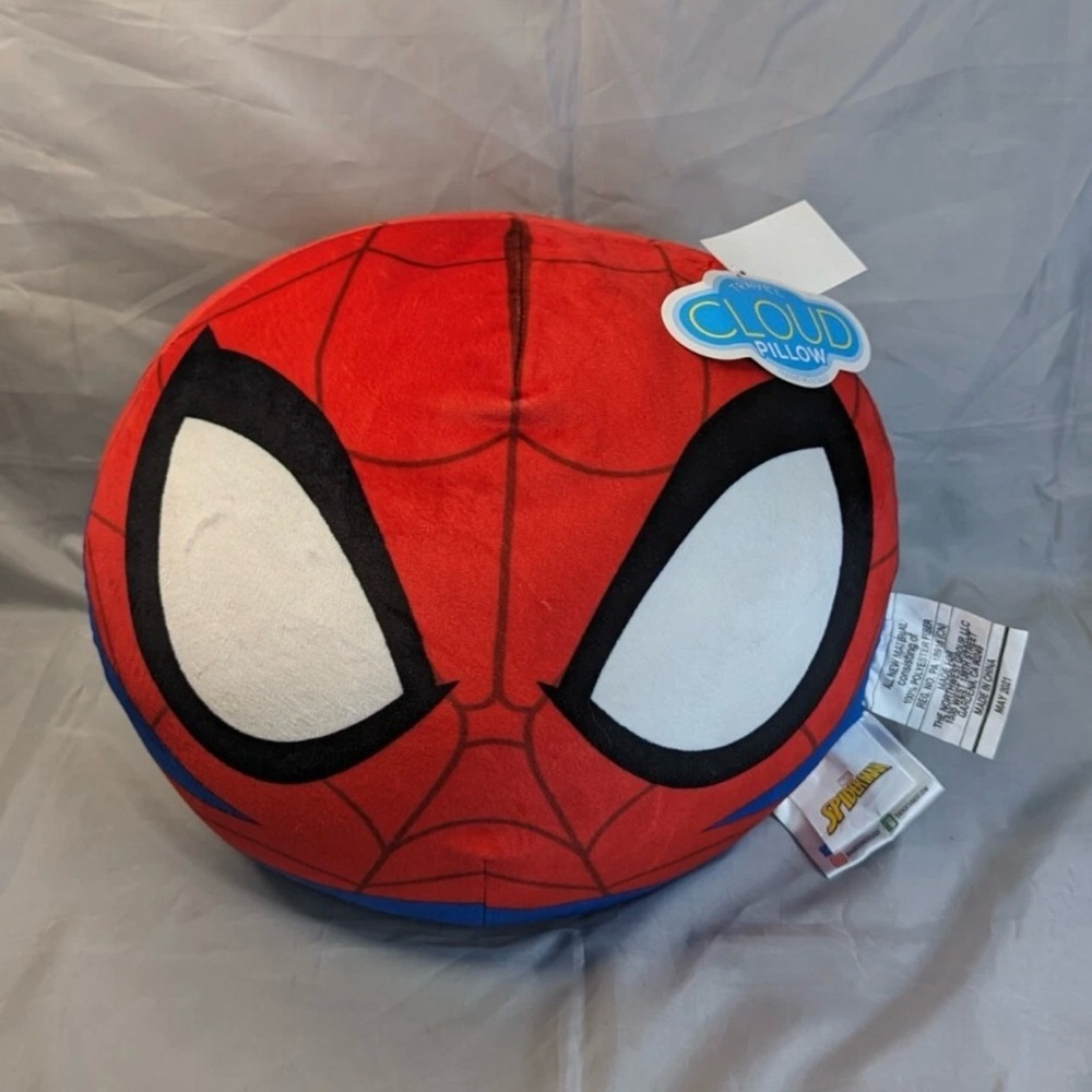 Spider-Man Friendly Spider 11" Round Cloud Pillow Multi-Color NEW NWT Marvel